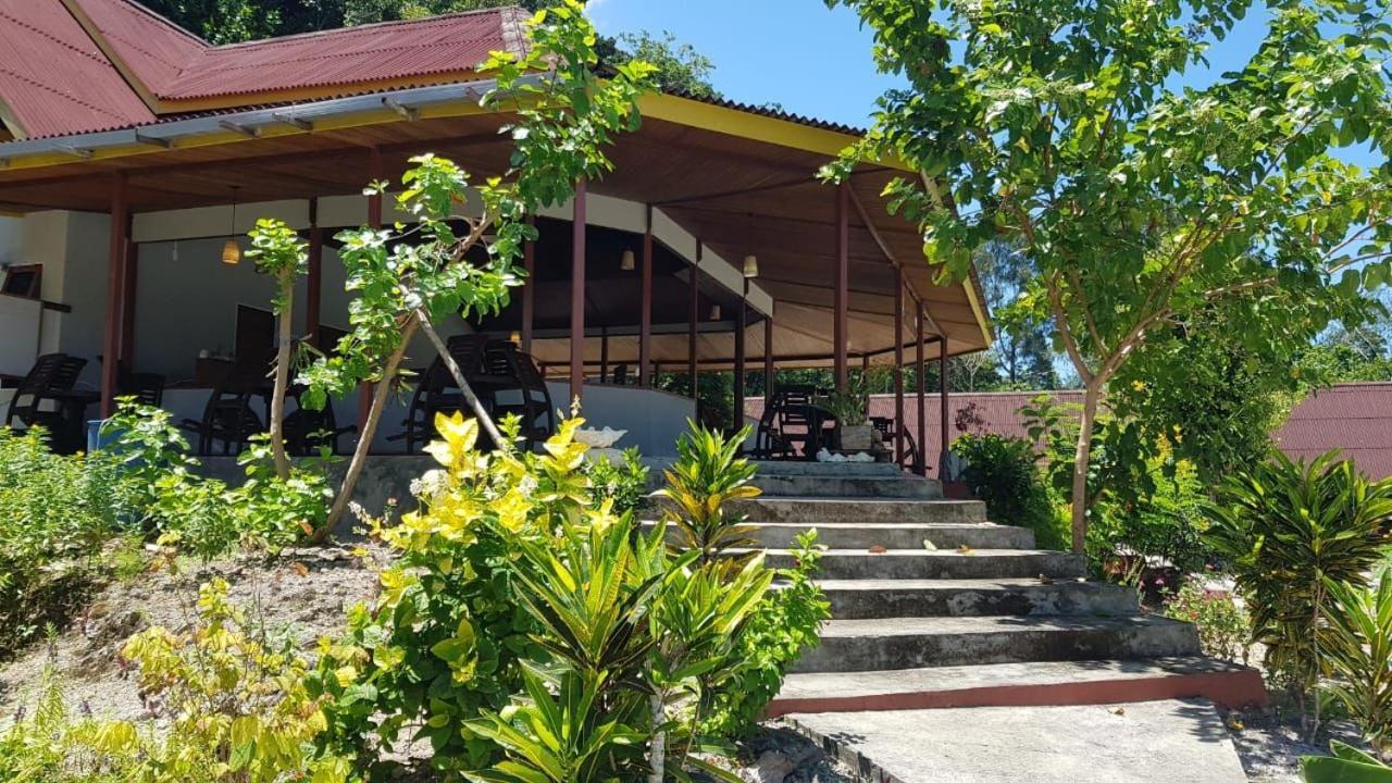 Amoryg Resort And Dive Raja Ampat Pulau Mansuar Exterior photo