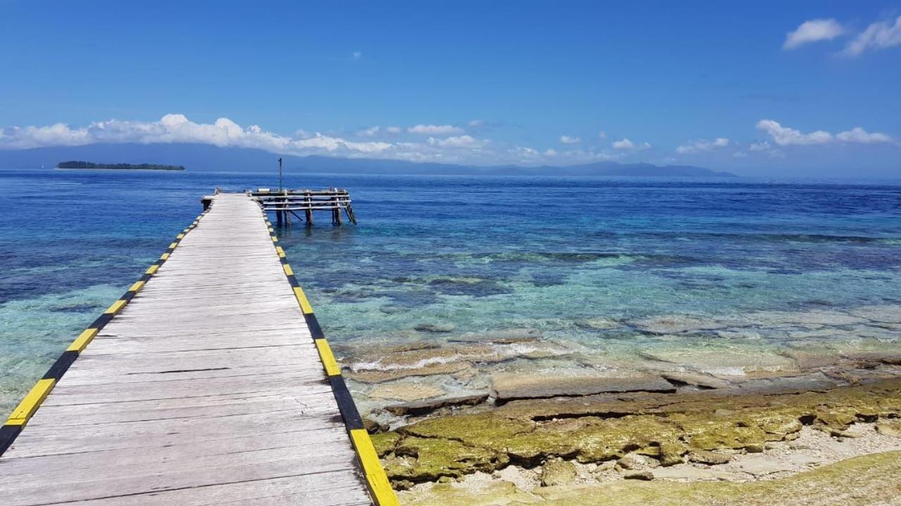Amoryg Resort And Dive Raja Ampat Pulau Mansuar Exterior photo
