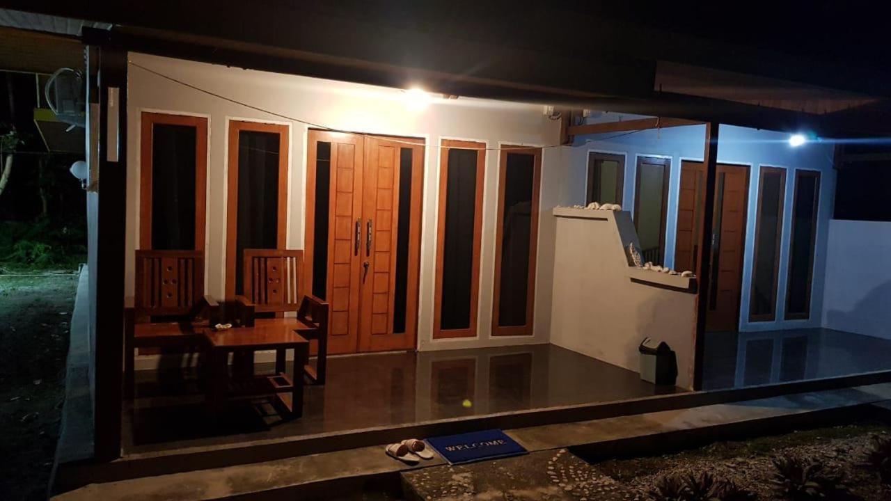 Amoryg Resort And Dive Raja Ampat Pulau Mansuar Exterior photo