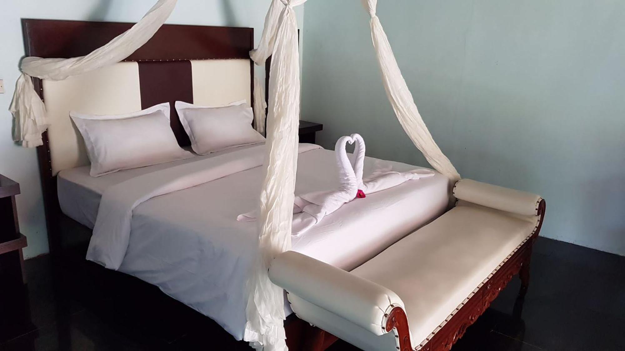 Amoryg Resort And Dive Raja Ampat Pulau Mansuar Room photo