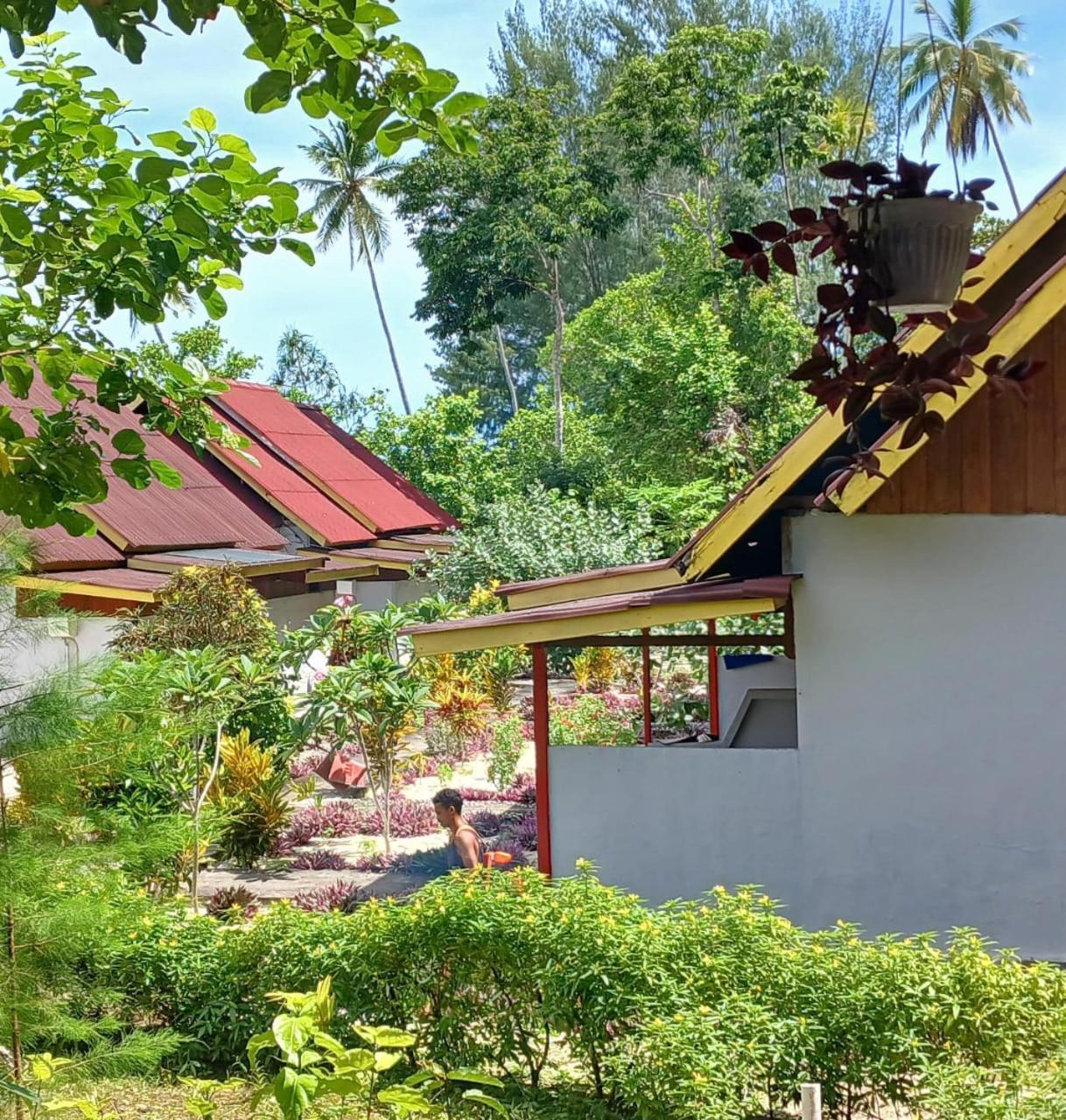 Amoryg Resort And Dive Raja Ampat Pulau Mansuar Exterior photo