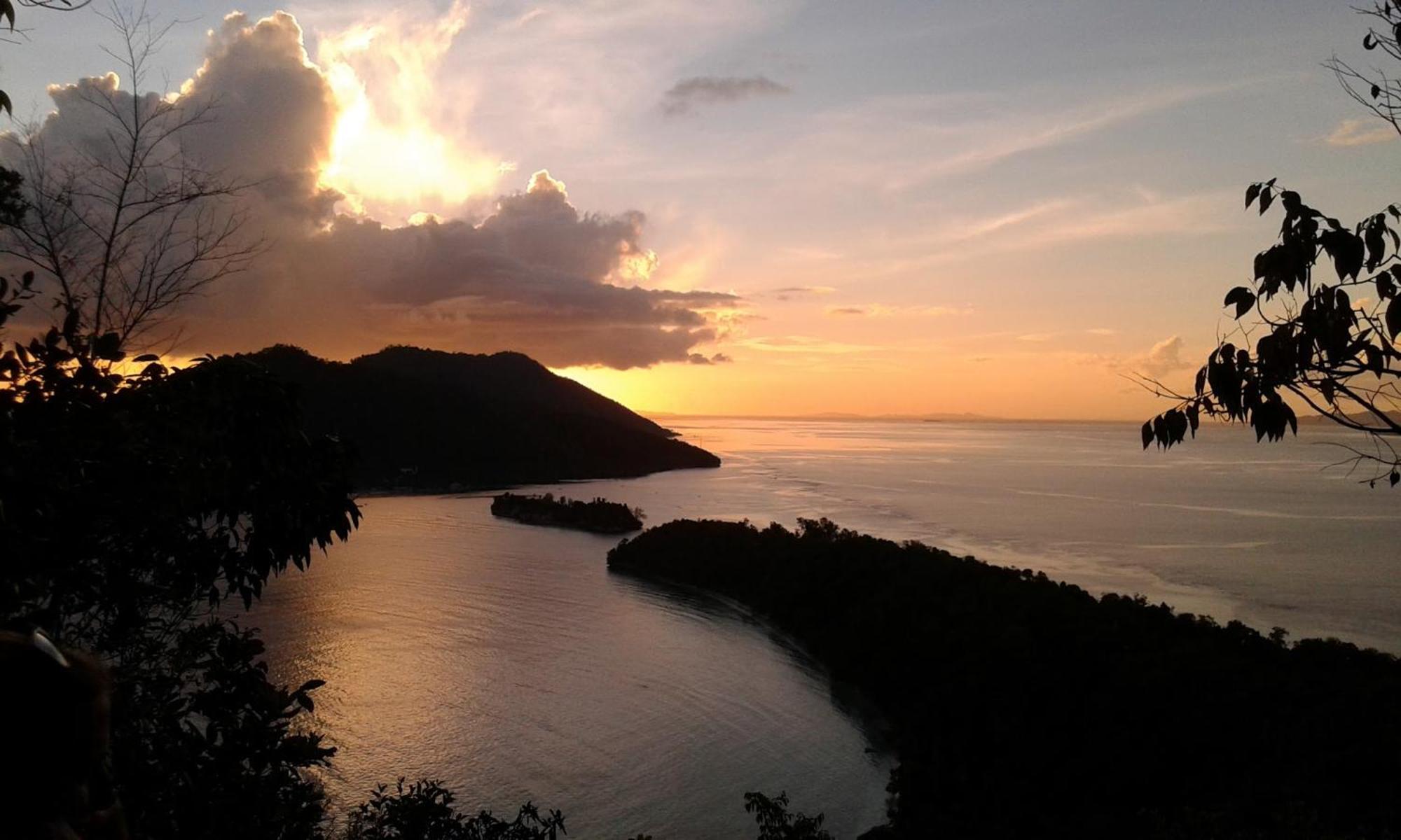 Amoryg Resort And Dive Raja Ampat Pulau Mansuar Exterior photo